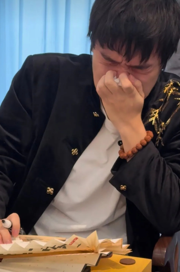 捍卫棋圣头衔泪洒赛场,柯洁还能否找回曾经的霸气 捍卫棋圣头衔泪洒赛场,柯洁还能否找回曾经的霸气