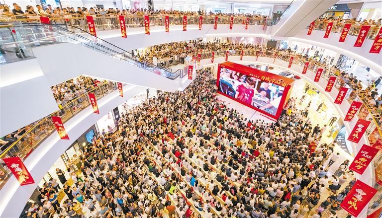 经济日报六问苏超、村超:能否撬动体育强国?能否复制成功? 经济日报六问苏超、村超:能否撬动体育强国?能否复制成功?
