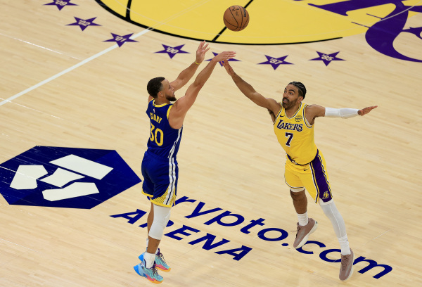 为什么NBA各队要对勇士心存忌惮?首秀开门红就是答案 为什么NBA各队要对勇士心存忌惮?首秀开门红就是答案