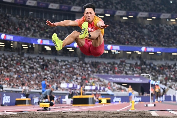 8米33!世锦赛跳远摘铜,石雨豪找回曾经一飞冲天的自己 8米33!世锦赛跳远摘铜,石雨豪找回曾经一飞冲天的自己